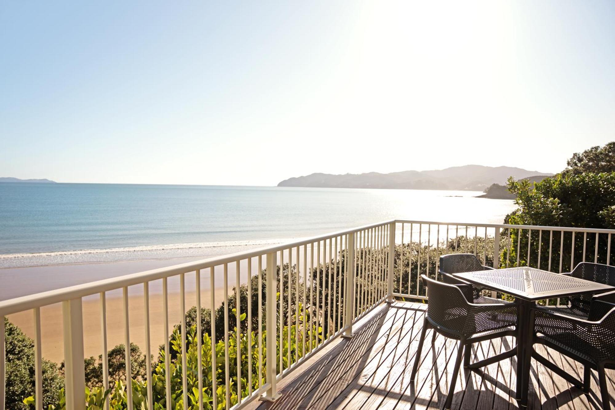Sunlit Bay Villas Coopers Beach Exterior photo